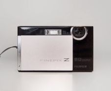 FUJIFILM FinePix Z100fd Tuxedo Black 8.0 MP Digital Camera