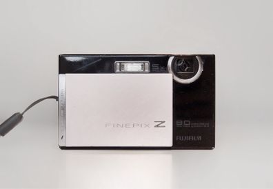 FUJIFILM FinePix Z100fd Tuxedo Black 8.0 MP Digital Camera