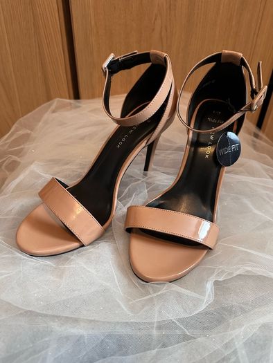 Wide fit High Heels