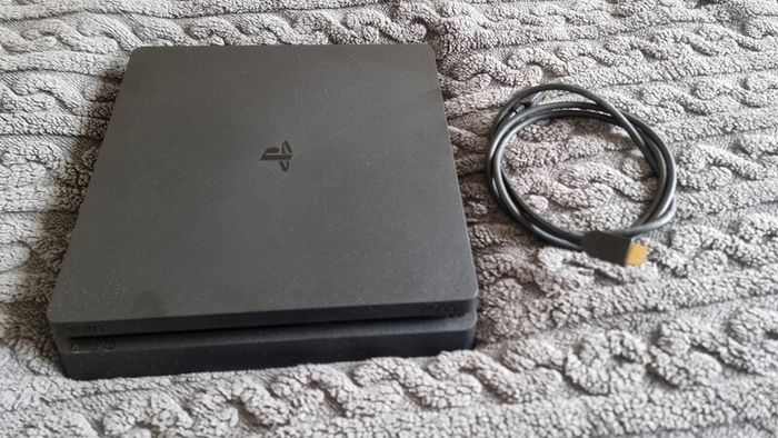 PS4 slim jailbreakable