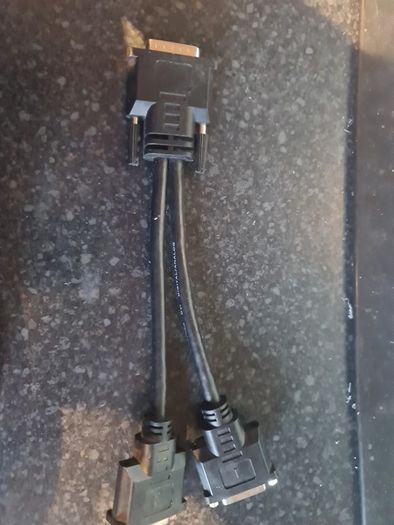 DMS-59 to dual DVI