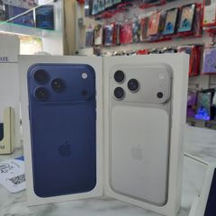 Iphone 17 pro max 256gb Brand new sealed pack Unlock sim free 12 months warranty Shop collection and shop receipt