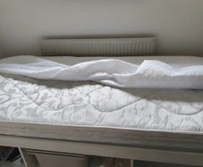 Single bed + mattress ( + 2 girls duvet covers )