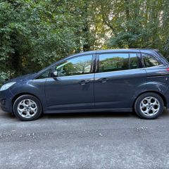 Ford Grand C-Max 2014 priced to sell!