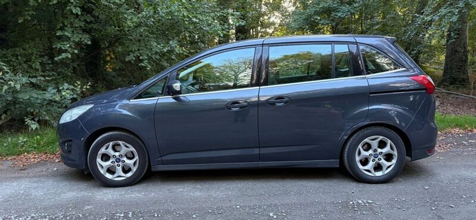 Ford Grand C-Max 2014 priced to sell!