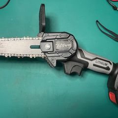 6" Cordless Mini Chainsaw Kit + 3 Batteries + 3 Chains