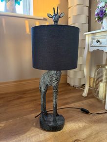 Giraffe lamp