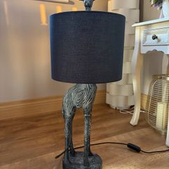 Giraffe lamp