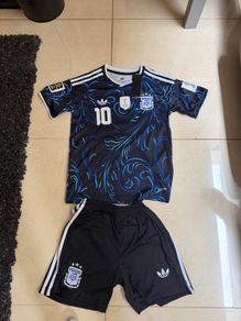 Argentina Kids Football Away Kit age 10-11 Messi Print BNWT