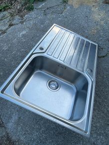 Stainless sink