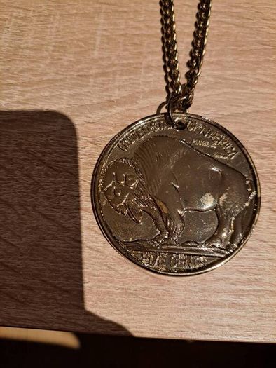 Liberty 1935 United states of America necklace costume jewellery Postage included