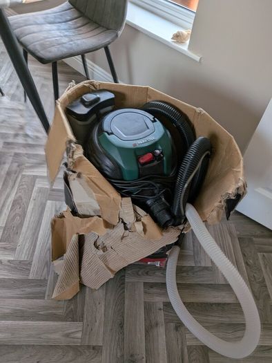 Carpet Cleaner (Wet)