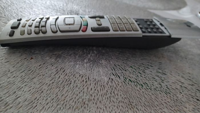 Control  pilot  tv LD evrything perfect end big tv 45 hdm1 hdm2