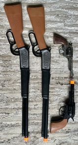 4 Toy Western Guns