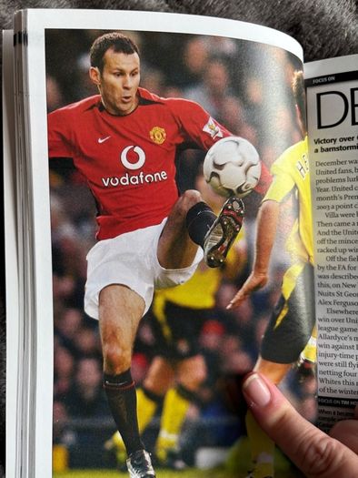 Manchester United Official Members' Yearbook 2003/04