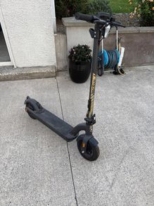 Carrera impel IS2 folding E Scooter