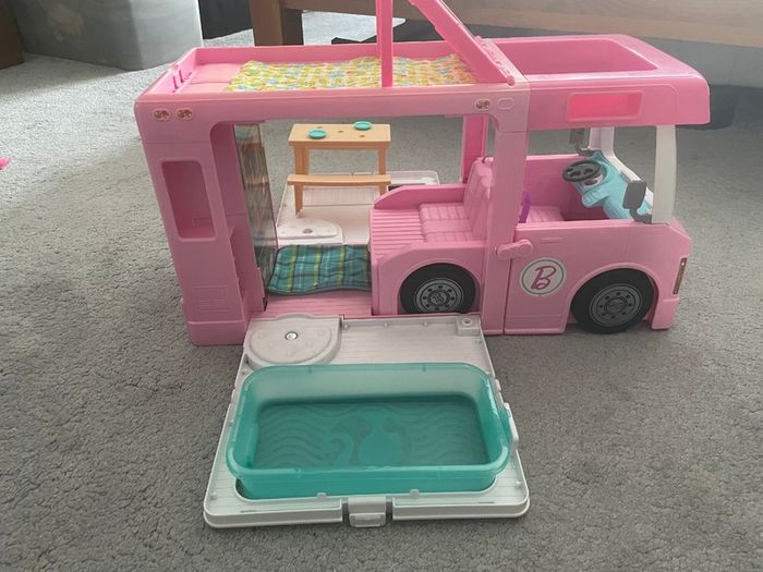 Barbie Camper