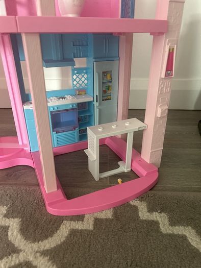 Barbie dreamhouse