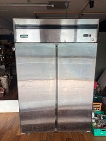 Double Door Commercial Frezer