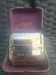 Antique 1920's Twinplex Razor Blade Sharpener Stropper with metal case made in St.Louis USA