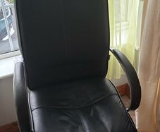 Executive Ergonomic Leather Office Chair With Headrest