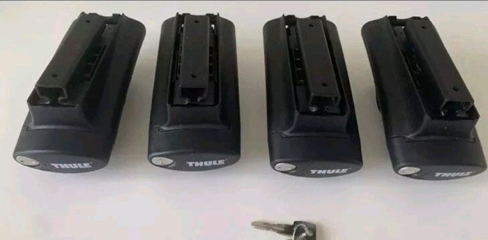 Thule Foot Pack 775 for Squarebars/ Wingbar Aerobars, Vehicles with Raised Rails