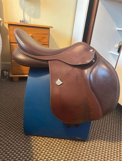 Bates GP Saddle