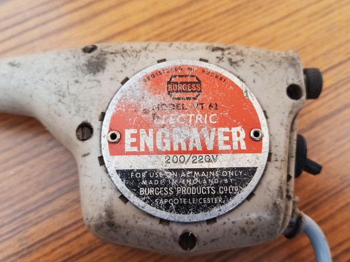 Electric engraver Burgess Model VT 62  200/220V AC mains  working fine