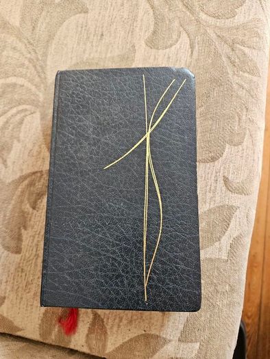 Missel Du Dimanche. French Sunday Missal.  In Good Condition.  See Photos For Same.