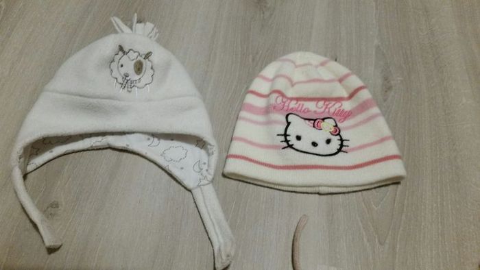 4 girls hats