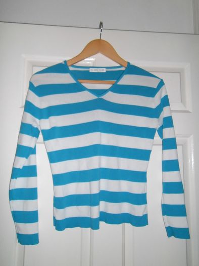 Blue & white ladies top