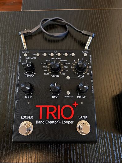 Digitech trio with fs3 footswitch.