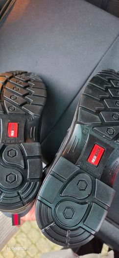 Safety shoes 7UK and 9UK