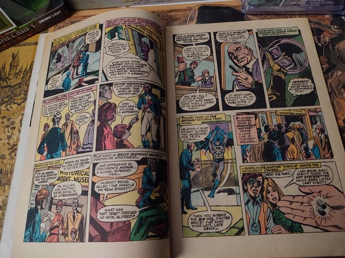 Batman ! Issue #250 ! Very Nice, Clean Copy ! Bronze Age Comic from 1973 ! by DC Comics !