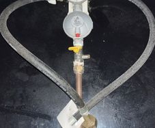 Gas changeover valve