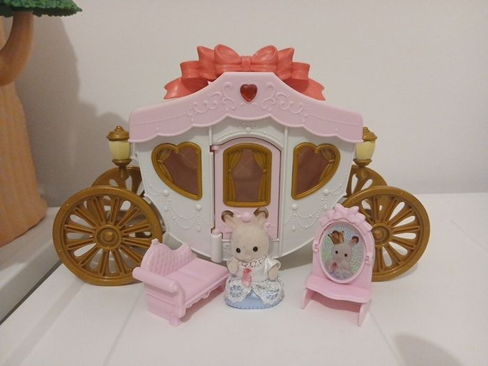 Royal sylvanian carriage