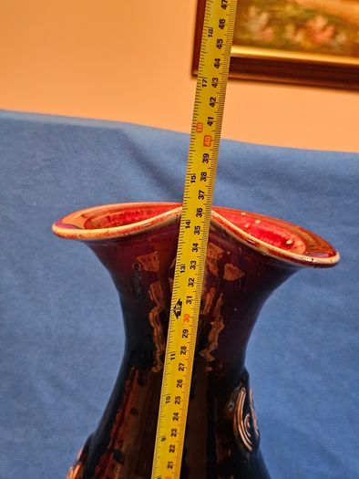 Beautiful Stately Colm De Ris Vase