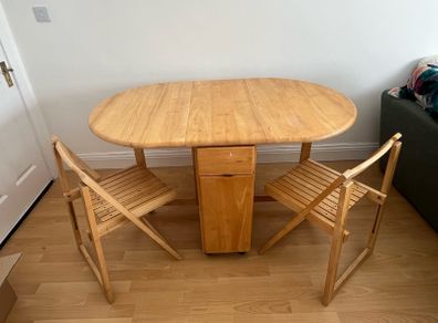 Drop leaf dining table with 4 chairs
