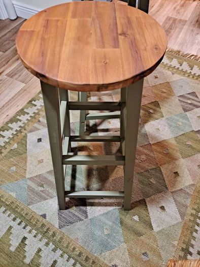 Island/Bar Stools