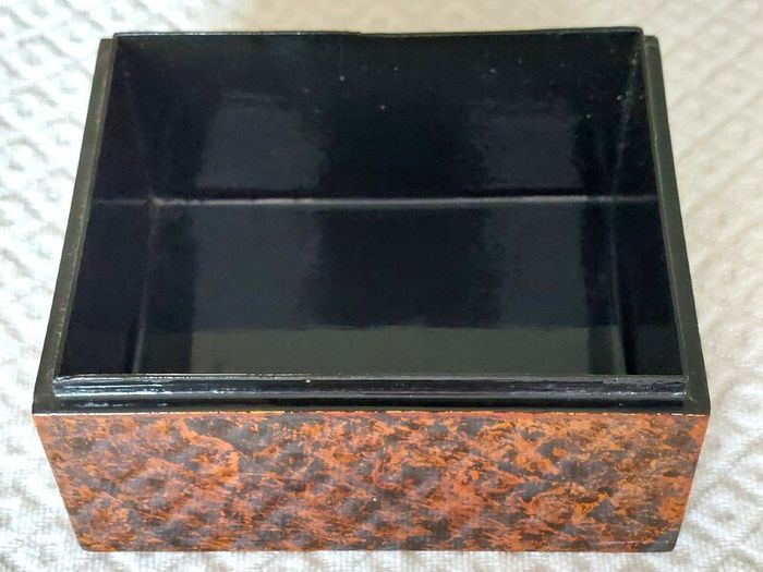 2 x Chinese Flower Themed Lacquered Boxes