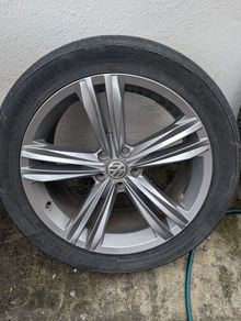 VW Tiguan R-Line wheels