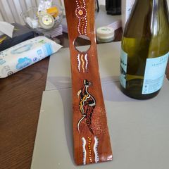 Wine bottle stand