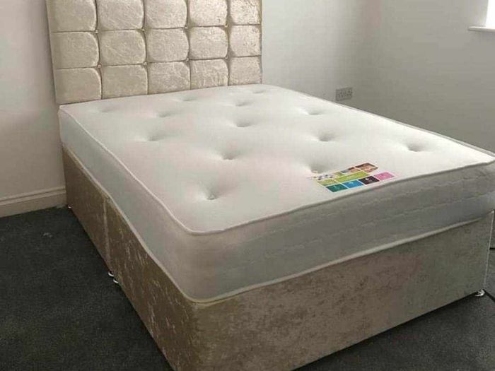 Brand New Stylist Divan Beds Instock. Tufted Memory Foam Mattresses And Optional Drawers Available. 3ft, 4ft, 4ft6, 5ft And 6ft Sizes Available