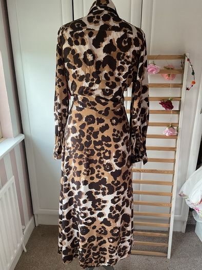 Bnwot size 10 marks & Spencer aminal print shirt dress with tie belt