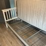 single bed Image 4