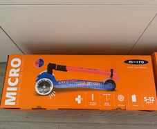 New - Maxi Micro Scooter Foldable LED: Navy/Orange