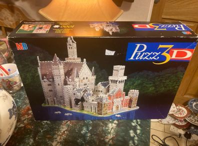Vintage 1990s 3d castle compete