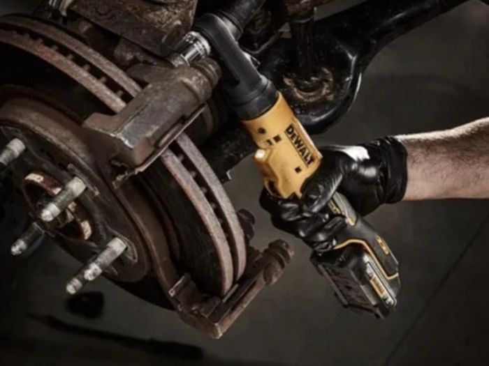 DeWALT 18V XR Cordless Brushless Sealed Head Ratchet Wrench 3/8 & 1/2 Inch Anvil PowerStack Battery And Multi Voltage Fast Charger.