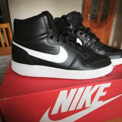 Nike ebernon mid