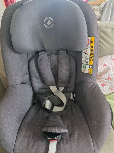 Maxi Cosi Pearl pro and 2way isofix base